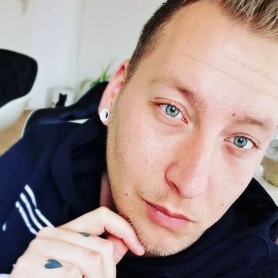 Profile Picture of Richard Van Der Heide (@Rvhh90) on Twitter