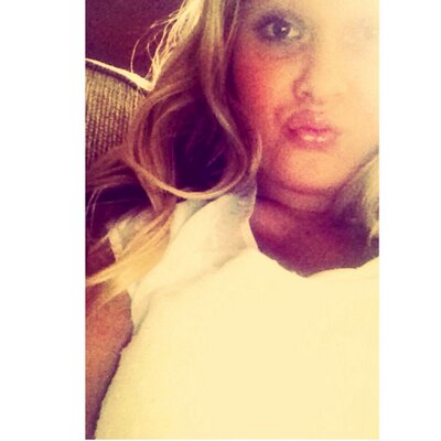 Profile Picture of Alexis Shoemaker (@ShoemakerAlex12) on Twitter