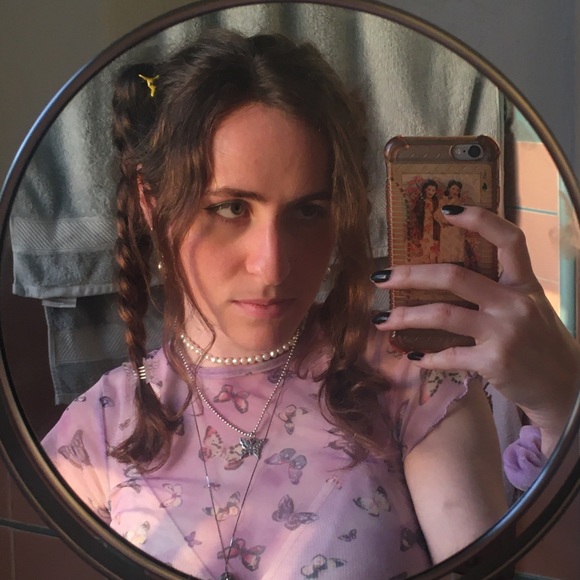 Profile Picture of Maya Winshell (@mayawinshell) on Poshmark