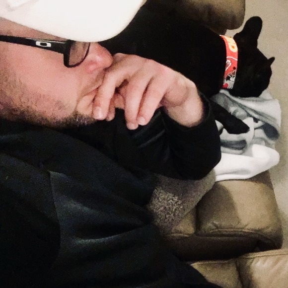 Profile Picture of Eric Andrews (@eandrews84) on Poshmark