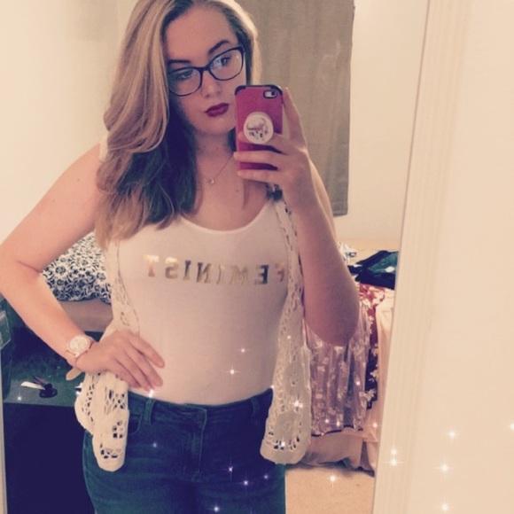 Profile Picture of Alexa Barker (@lecksea) on Poshmark