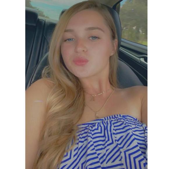 Profile Picture of Kayla Fergerson (@kaylaadanyelle) on Poshmark