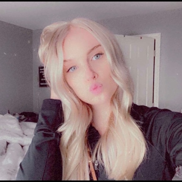 Profile Picture of Kelli Oconnor (@oconnork35) on Poshmark
