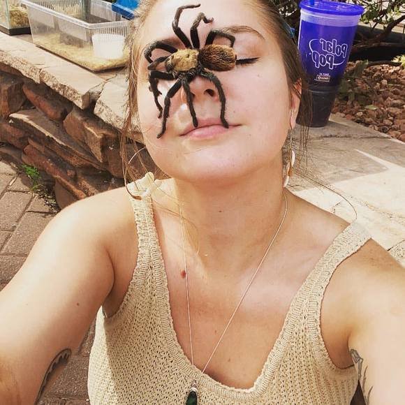 Profile Picture of Carlee Roby (@carleeroby) on Poshmark