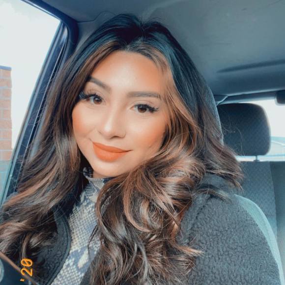 Profile Picture of Jazmine Moyte (@wazzerblazzer77) on Poshmark