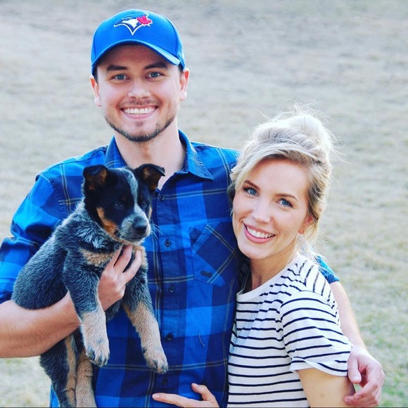 Profile Picture of Paige Mackay (@paigecmackay) on Poshmark