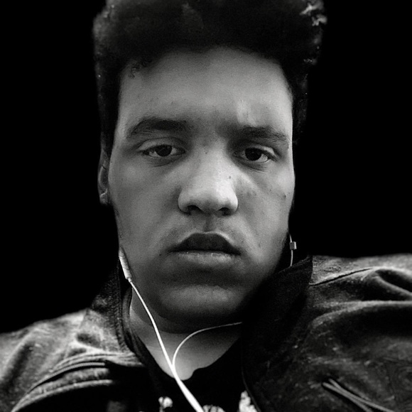 Profile Picture of Kyle Crites (@kecrites912) on Poshmark