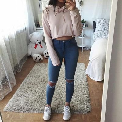 Profile Picture of Danna Sophia Patino (@DannaSophiaPat1) on Twitter