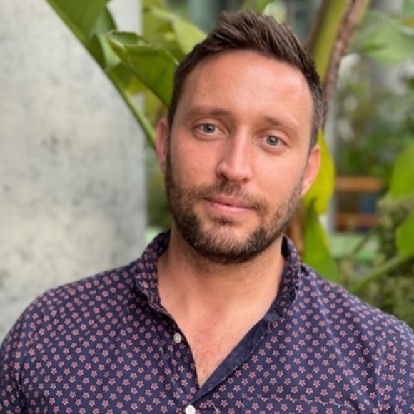 Profile Picture of Kalman Varga (@kalmanvarga) on Poshmark