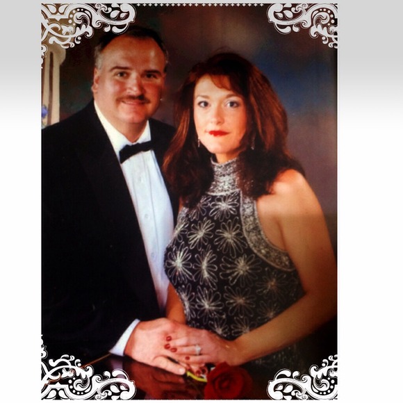 Profile Picture of Kim Sipes (@kimberlysipes) on Poshmark