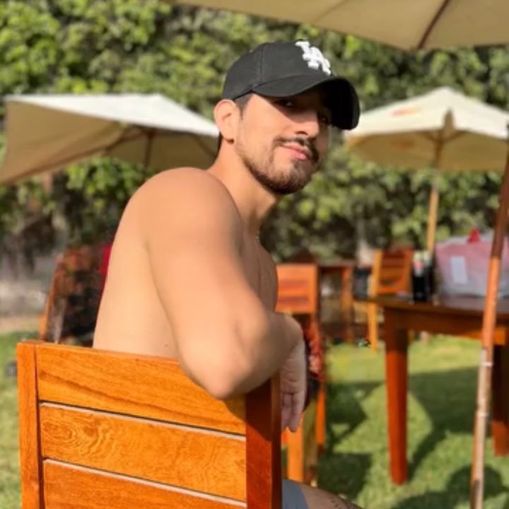 Profile Picture of Alexander Valdivia (@alexvaldiviarab) on Tiktok