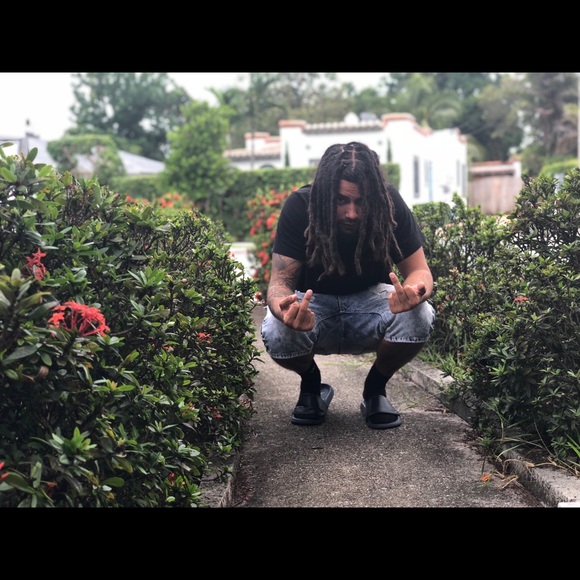 Profile Picture of James Diaz (@yoppedup) on Poshmark