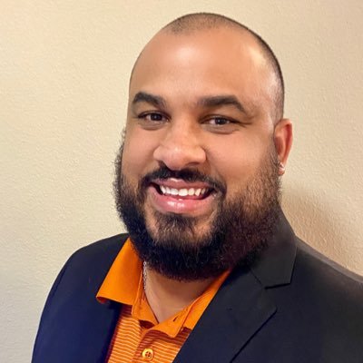 Profile Picture of Sean Couch (@SeanMCouch) on Twitter