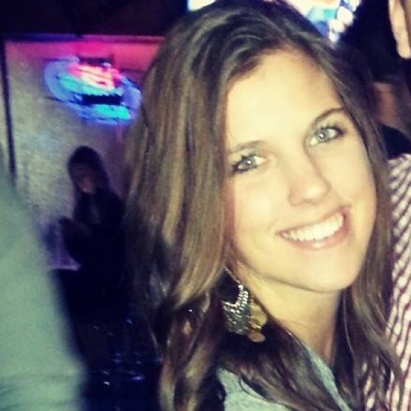 Profile Picture of Kate Walters (@kwalters24) on Poshmark
