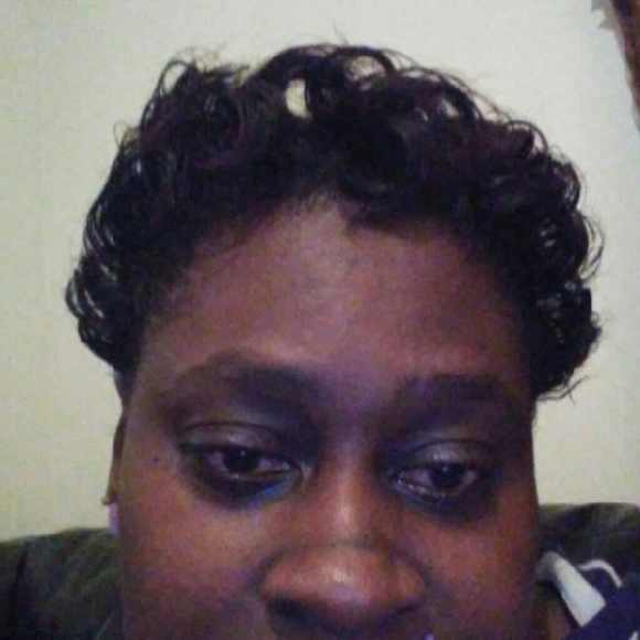 Profile Picture of Yolanda Kimble (@yolandakimble12) on Poshmark