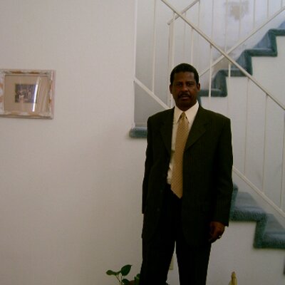 Profile Picture of James E Savoy (@bubbajsavoy) on Twitter