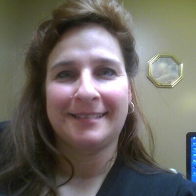 Profile Picture of Miriam Wall (@basilandgarlic) on Twitter