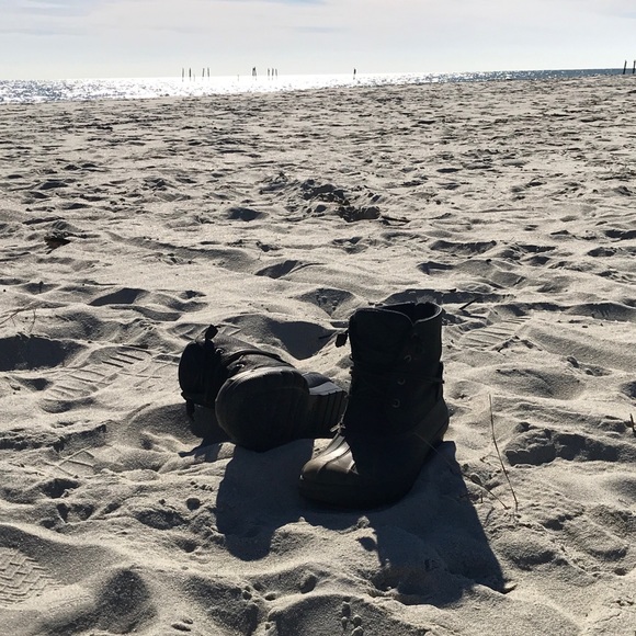 Profile Picture of Logan Wiggett (@logan_wiggs24) on Poshmark