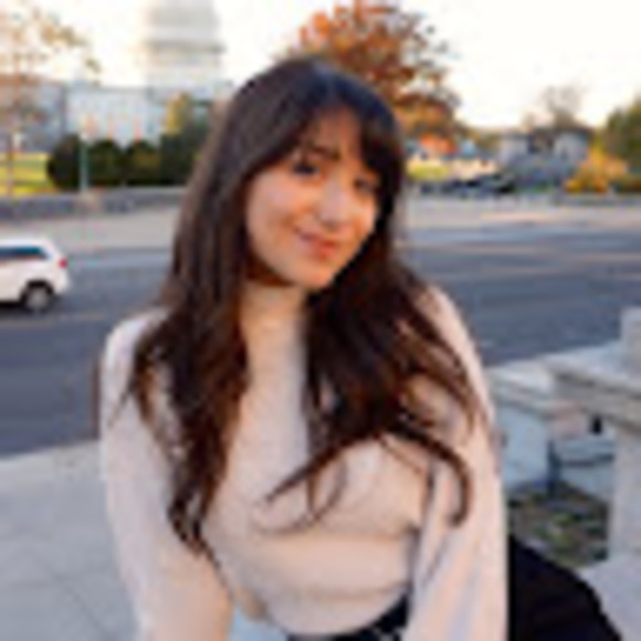 Profile Picture of Josephine Clements (@josiepclements) on Poshmark