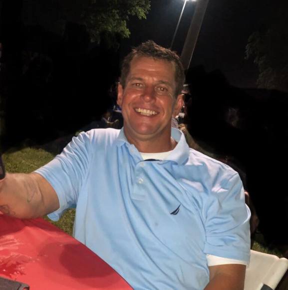 Profile Picture of Brian Teasley (@brianteasley) on Poshmark