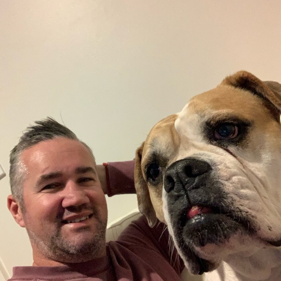 Profile Picture of Greg Bowman (@floyd732) on Poshmark