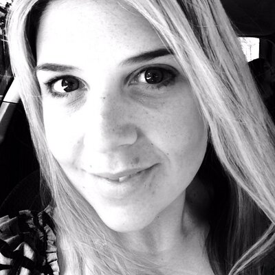Profile Picture of Lizzie Knoepfel (@MrsVinDawg) on Twitter