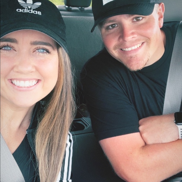 Profile Picture of Kate Ashabranner (@kateashabranner) on Poshmark