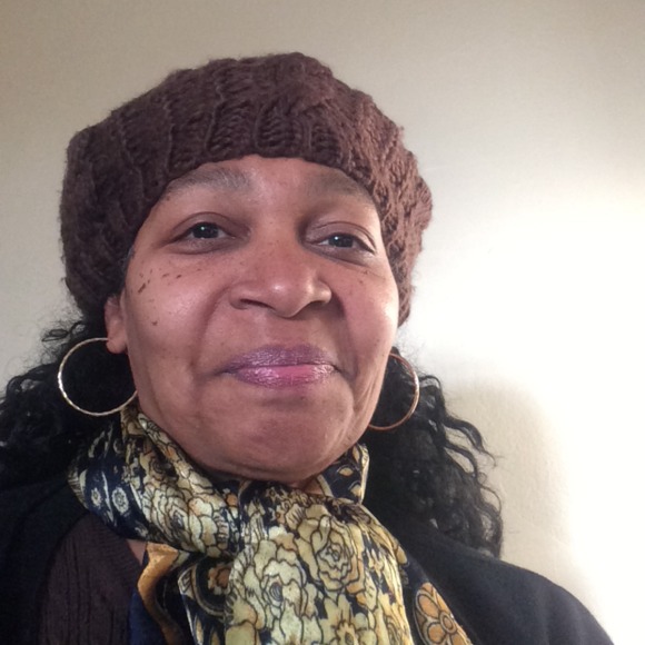Profile Picture of Donna Edwards (@peony1) on Poshmark