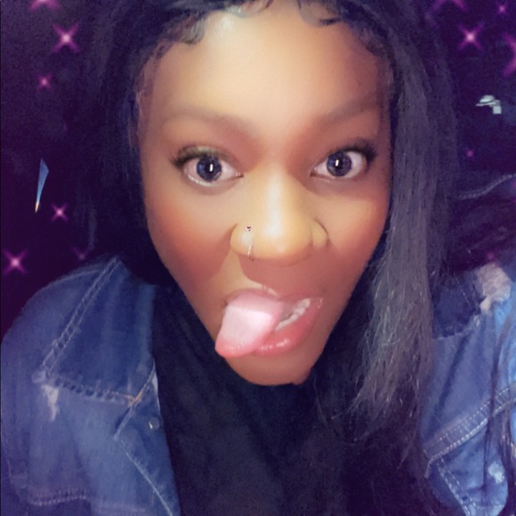 Profile Picture of Freda Joseph (@queenfredada1) on Poshmark