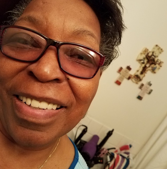 Profile Picture of Carlotta Ratliff (@ratliff2004) on Poshmark