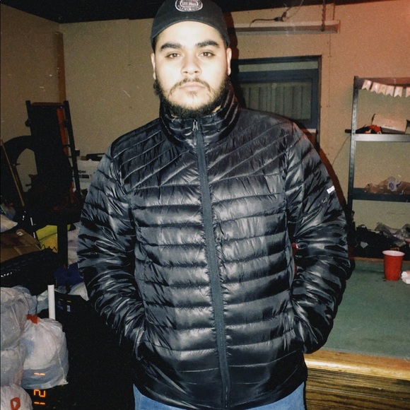 Profile Picture of Julian Tovar (@jayteedollasign) on Poshmark