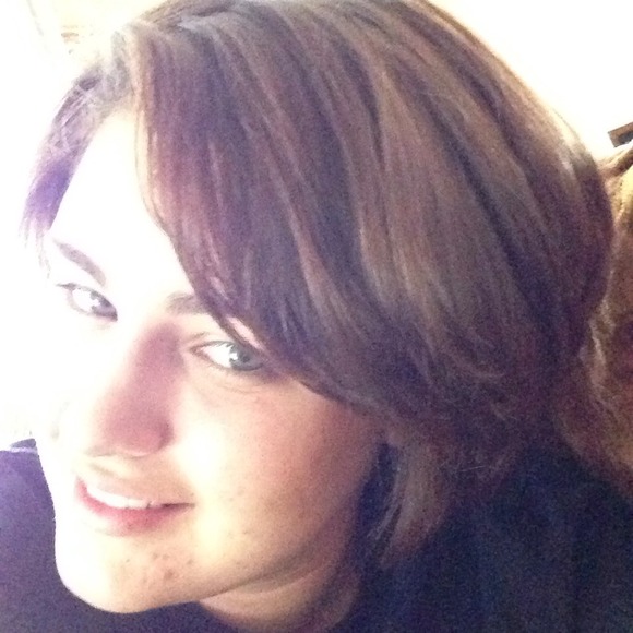 Profile Picture of Taylor Pearce (@tpearce92) on Poshmark