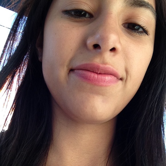 Profile Picture of Joselyn Saenz (@josey95) on Poshmark