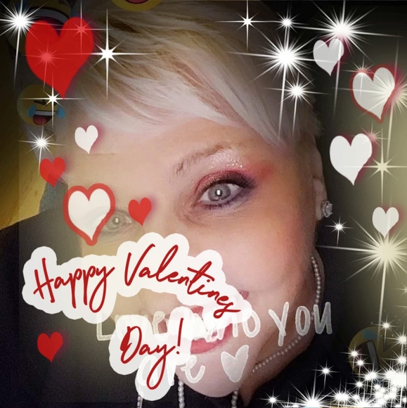 Profile Picture of Kim Proulx (@kimproulx) on Poshmark