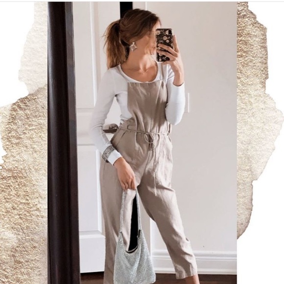 Profile Picture of Cassandra Webster (@caassandraa) on Poshmark