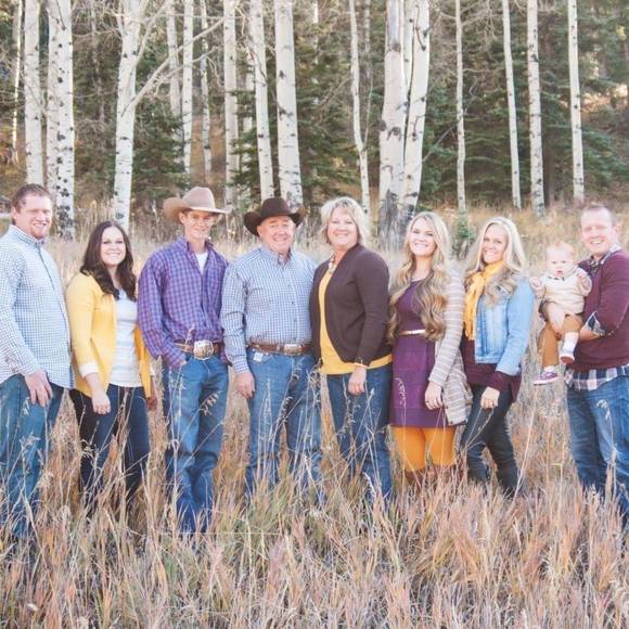 Profile Picture of Rusty-lundee Holmes (@lundeeholmes) on Poshmark