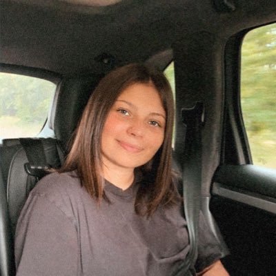 Profile Picture of Célia😛 (@ColasRayClia1) on Twitter