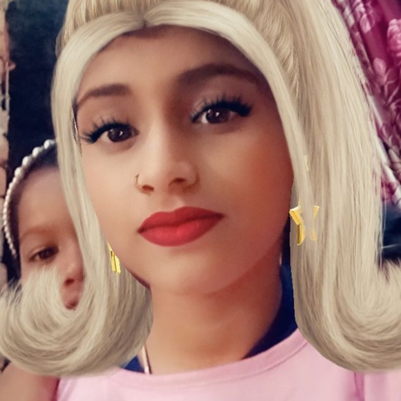 Profile Picture of Susila Devi (@susilla) on Poshmark