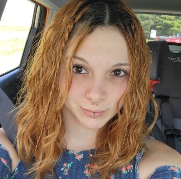 Profile Picture of May Munster (@xmaymunsterx97) on Poshmark