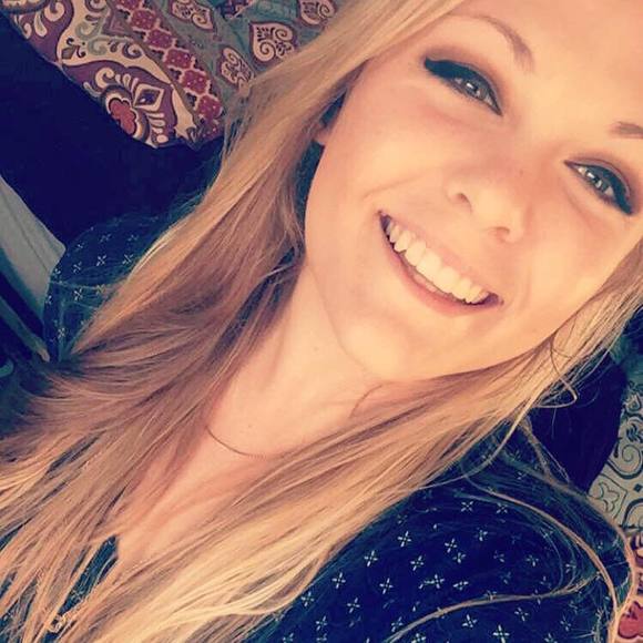 Profile Picture of Haley jade Hogan (@hhaleybuggg) on Poshmark