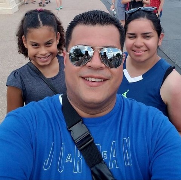 Profile Picture of Erik Torres (@eriktorres374) on Poshmark