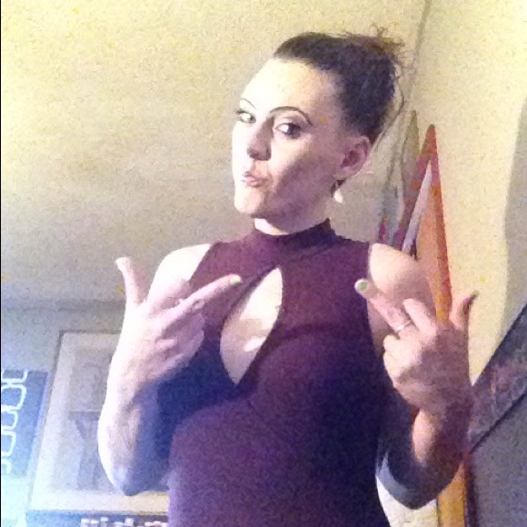 Profile Picture of Ashley Aigotti (@6liss88) on Poshmark