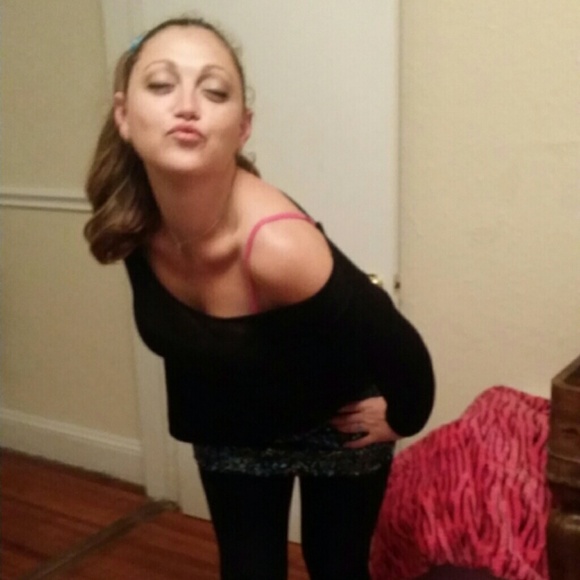 Profile Picture of Amanda Murasso (@nymanda1) on Poshmark