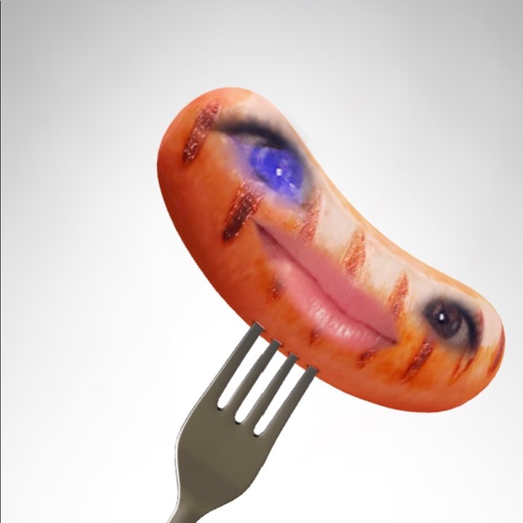 Profile Picture of Alicia Lara (@ciaamarie) on Poshmark