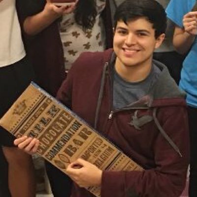 Profile Picture of Christopher Botello (@chrisbking198) on Twitter