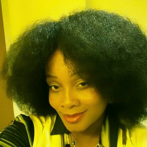 Profile Picture of Laverne Wessells (@joellav6563) on Poshmark