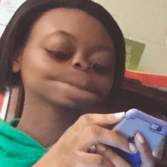 Profile Picture of Tori Harrington (@torih113) on Poshmark