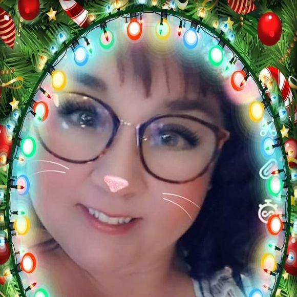 Profile Picture of Crystal Worrell (@moncry36) on Poshmark