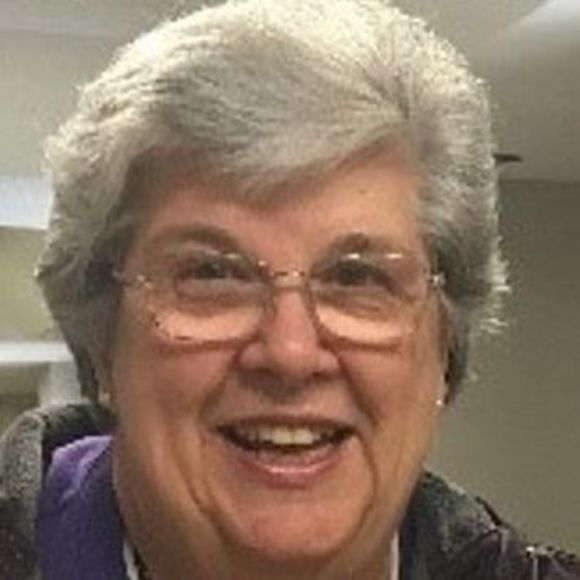 Profile Picture of Jackie Stjean (@jackie_stjean) on Poshmark