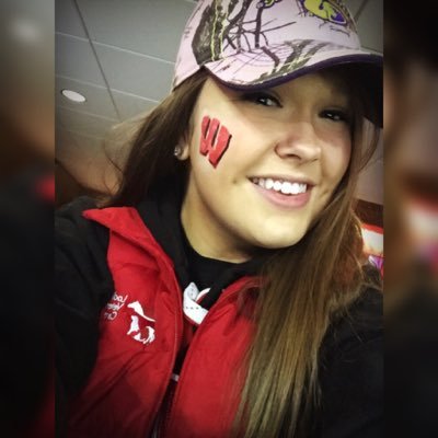 Profile Picture of Elizabeth Weber (@weber_rrrrr) on Twitter